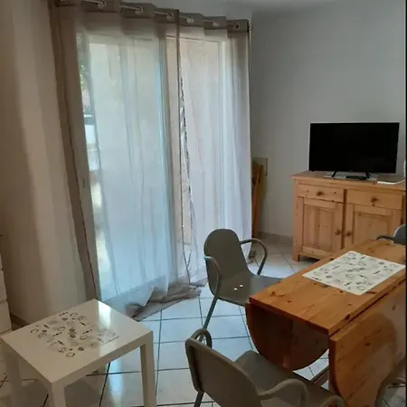 Apartment Appartement Confortable à Proximité de la Mer 45 m²